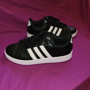 Adidas Neo